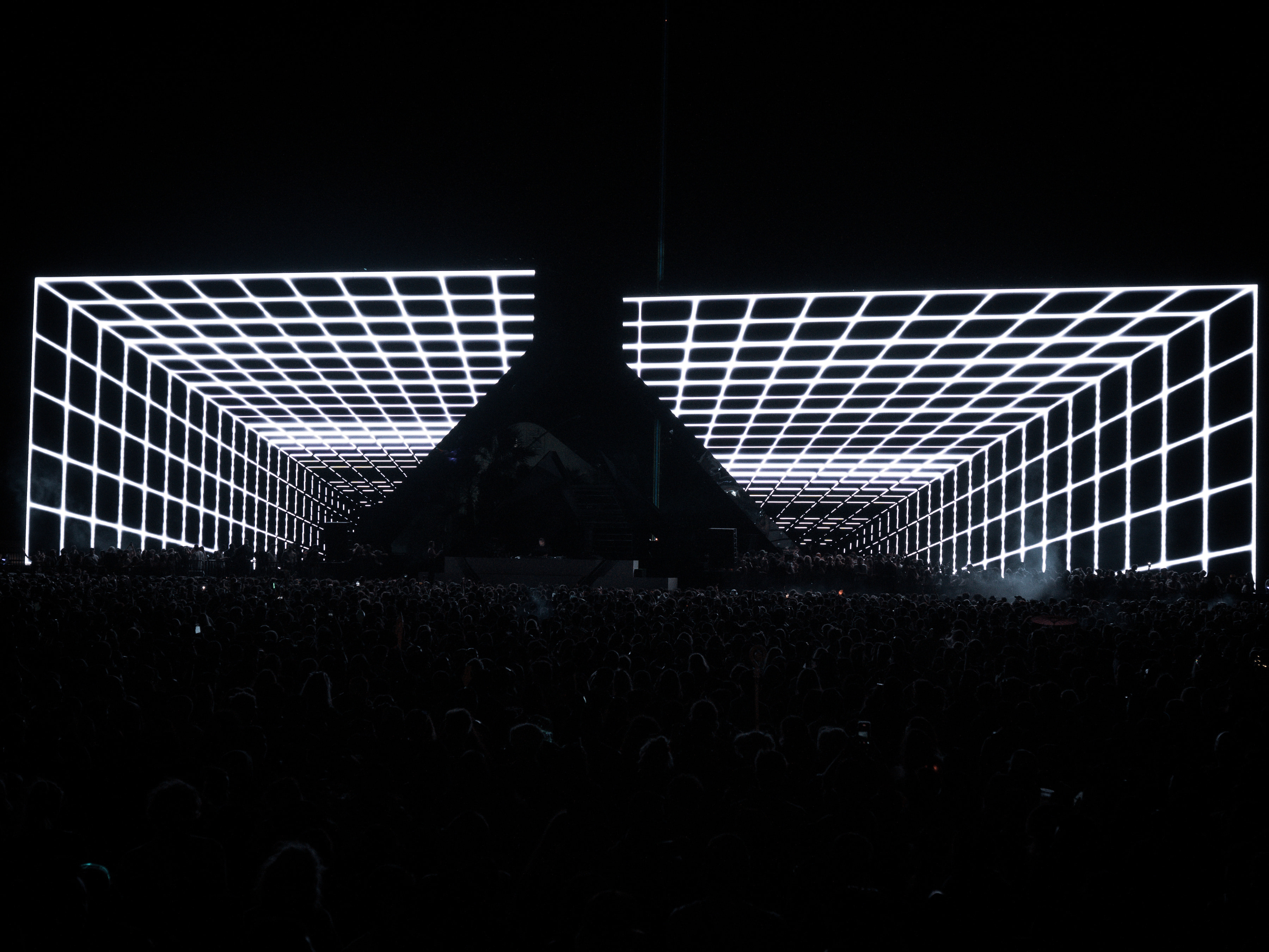 David Guetta Coachella 2026, lighting by Matthew Dean (1 of 10)