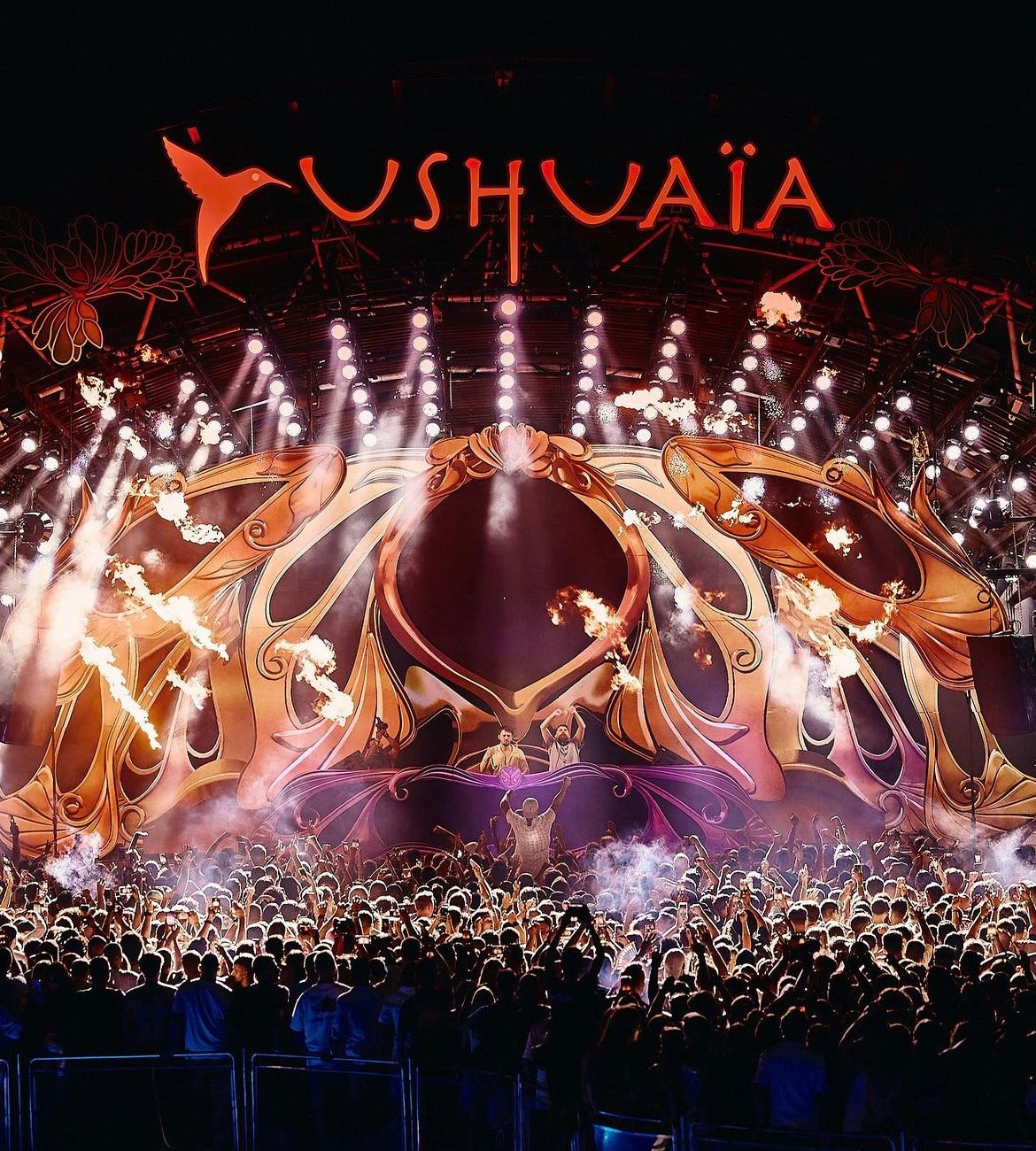 Ushuaïa Ibiza 2023, lighting by Matthew Dean (2 of 6)
