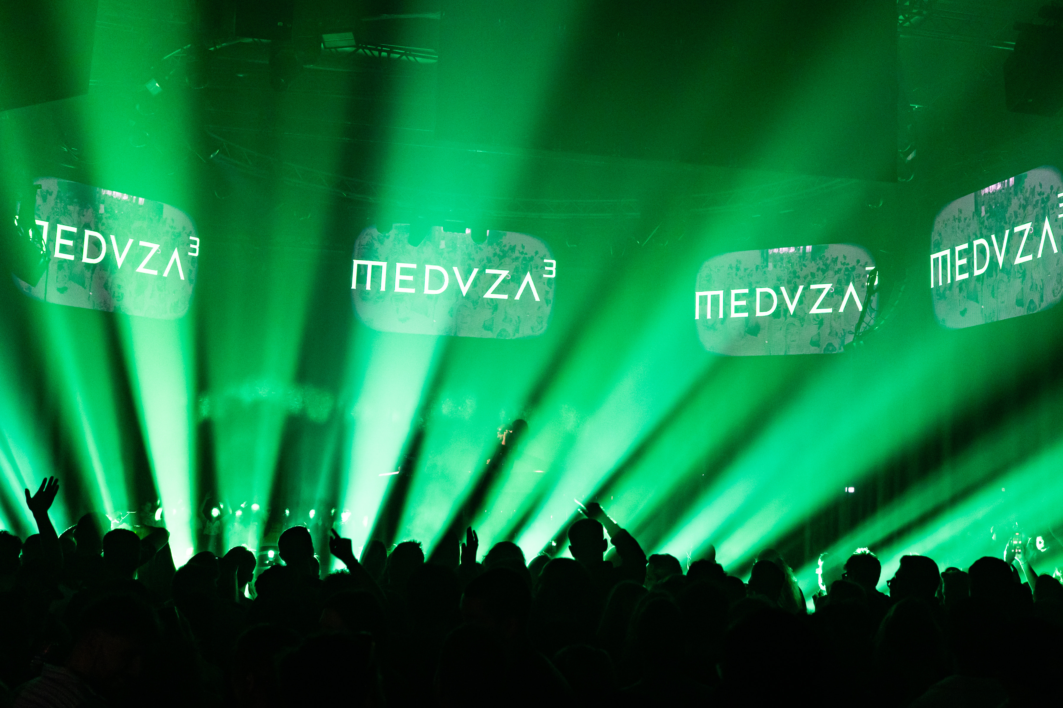 MEDVZA Magazine London 2026, lighting by Matthew Dean (3 of 20)
