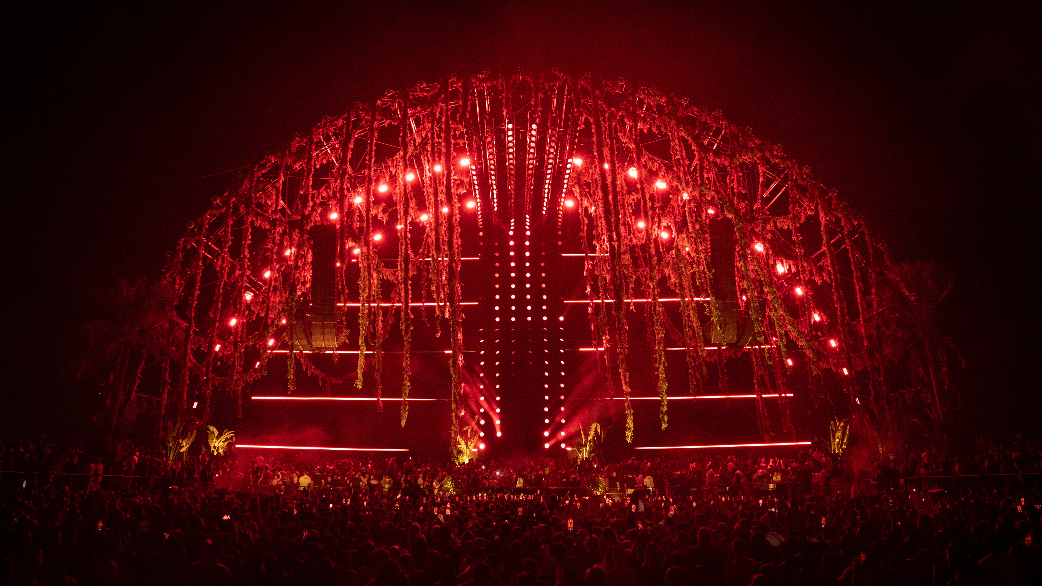 Black Coffee Ushuaïa Dubai 2024, lighting by Matthew Dean (3 of 13)