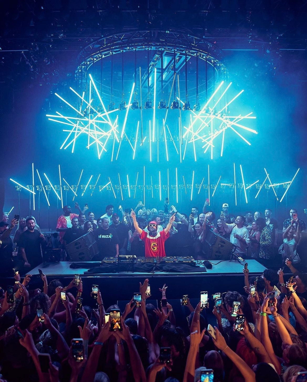 Hi Ibiza 2023, lighting by Matthew Dean (4 of 7)