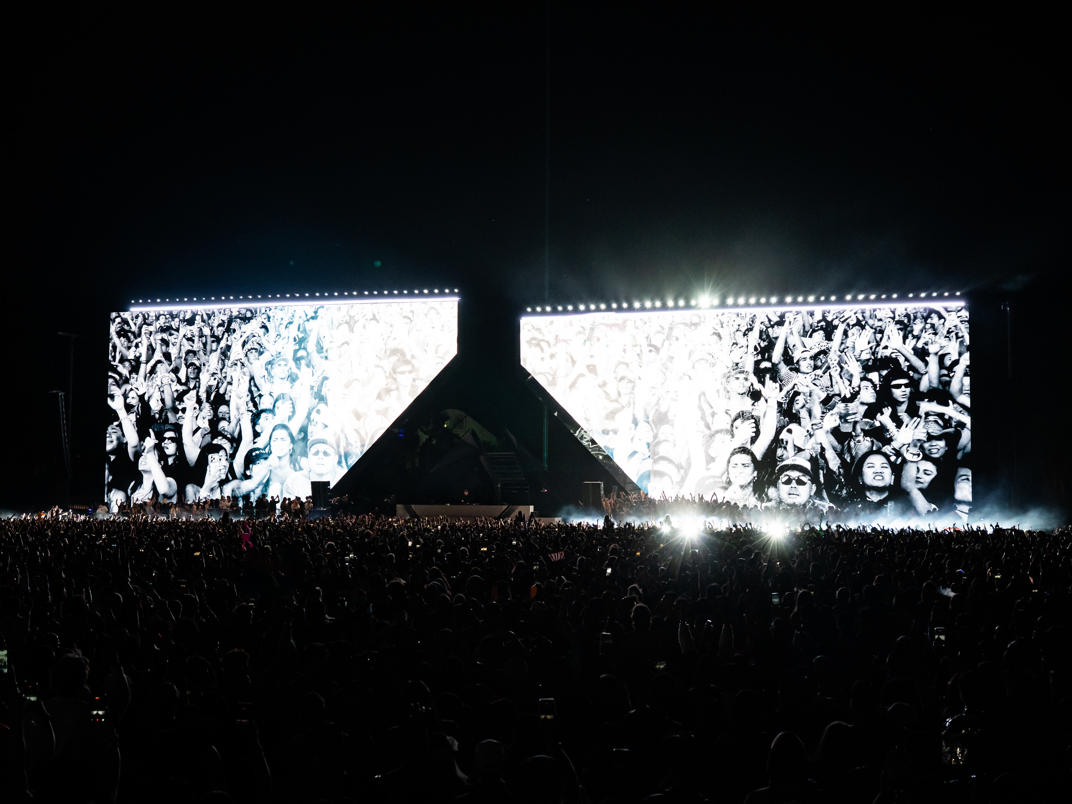 David Guetta Coachella 2026, lighting by Matthew Dean (6 of 10)
