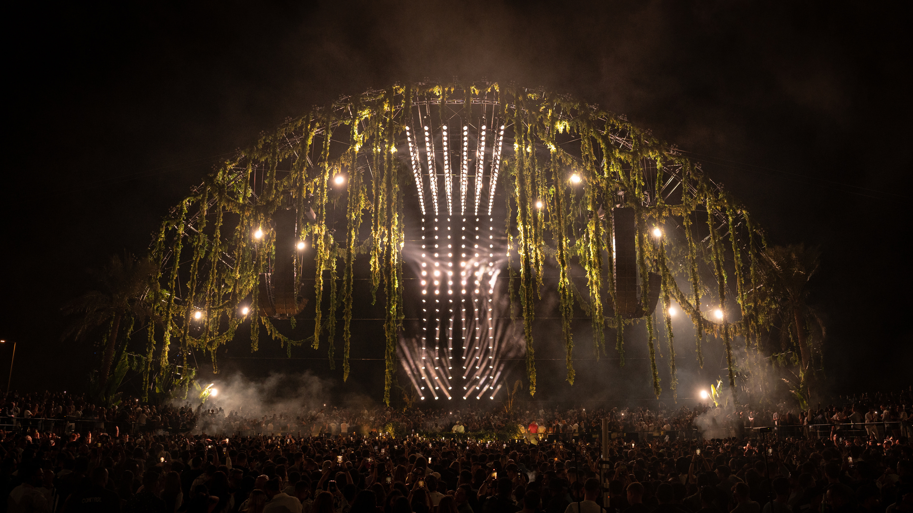Black Coffee Ushuaïa Dubai 2024, lighting by Matthew Dean (8 of 13)
