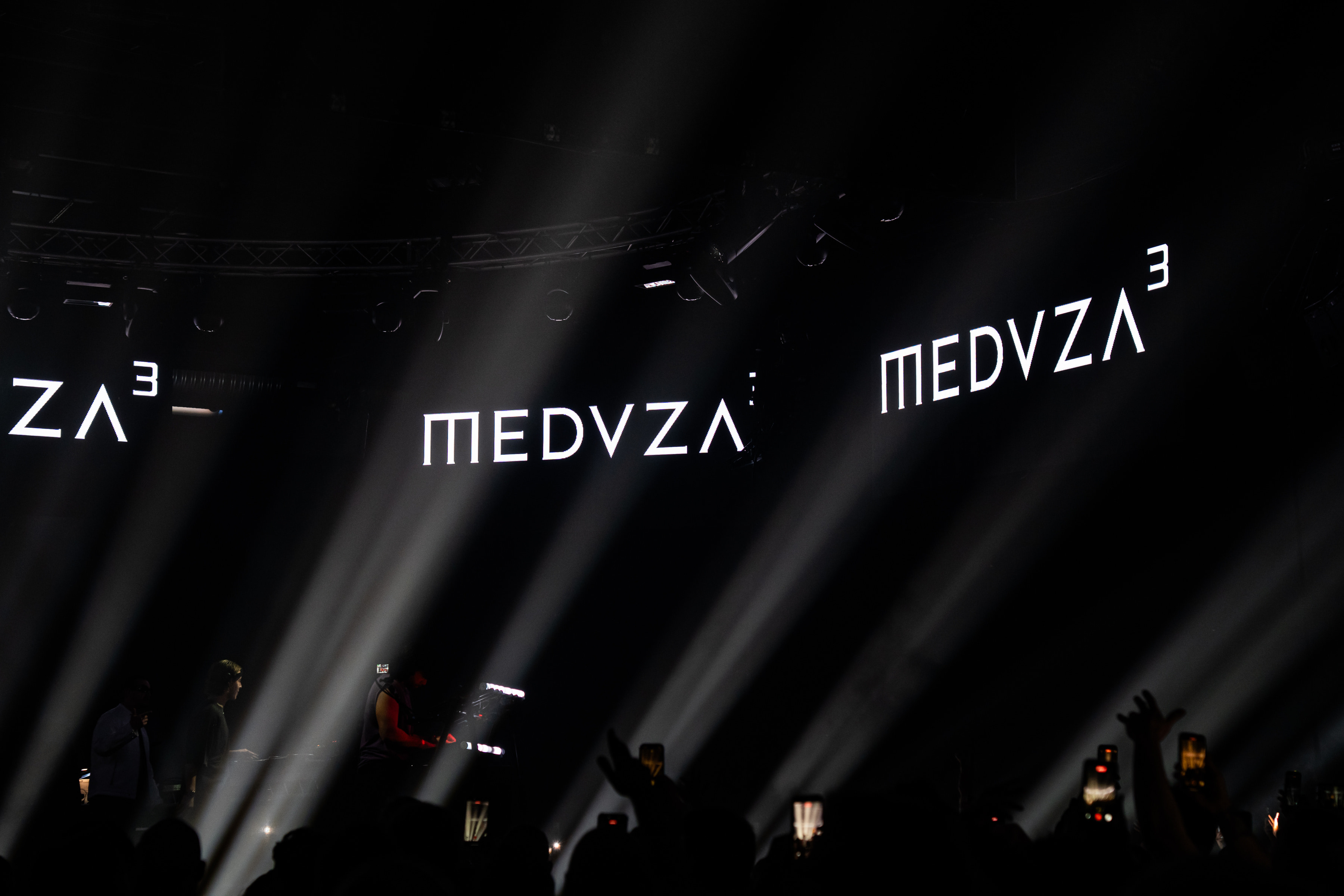 MEDVZA Magazine London 2026, lighting by Matthew Dean (15 of 20)